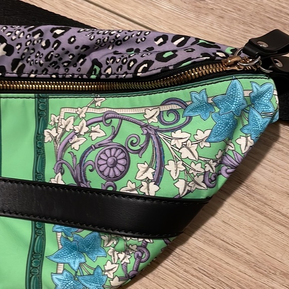 Versace BONDAGE Baroque Belt Bag Crossbody Sling - Picture 4 of 7